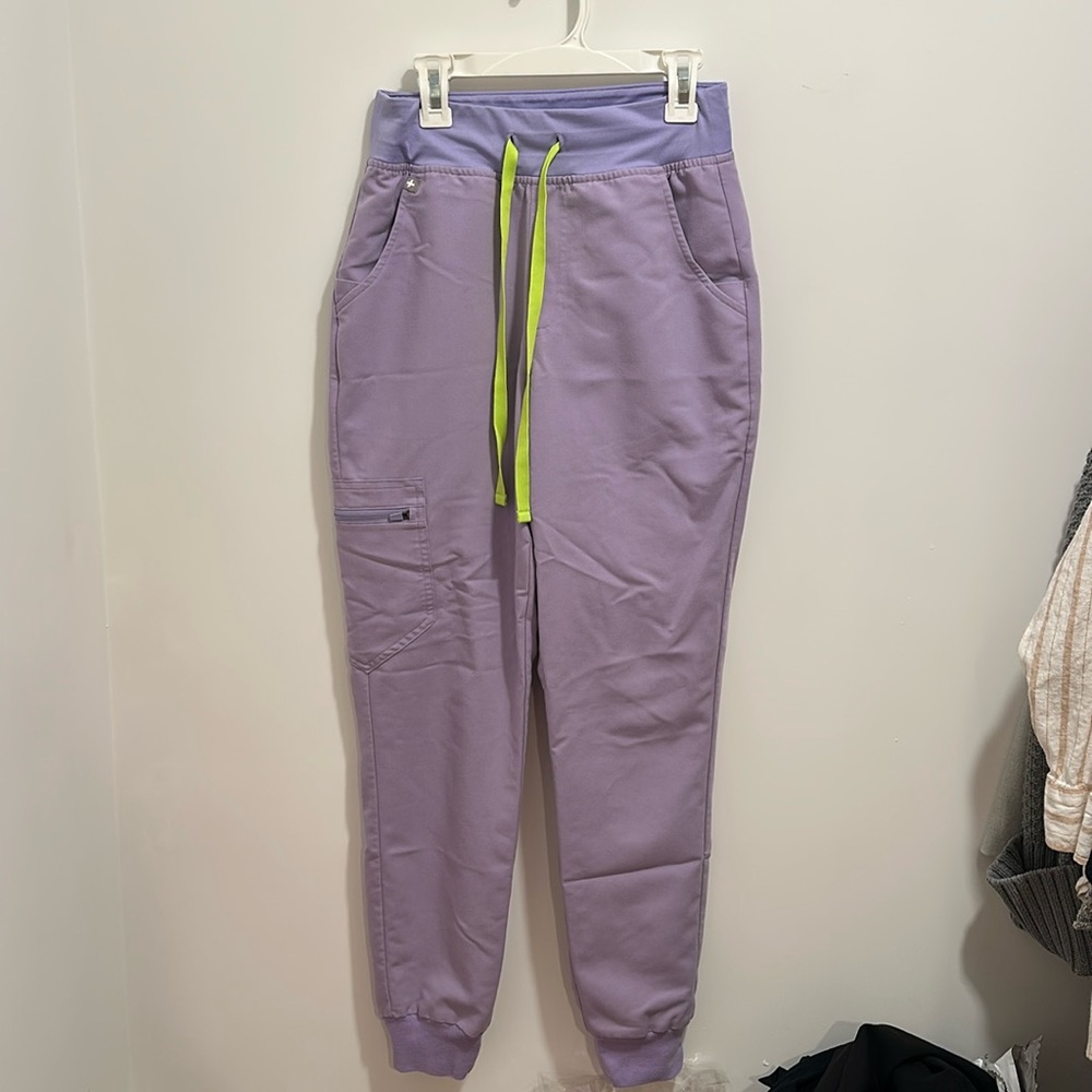 Figs Lilac Scrub Bottoms
